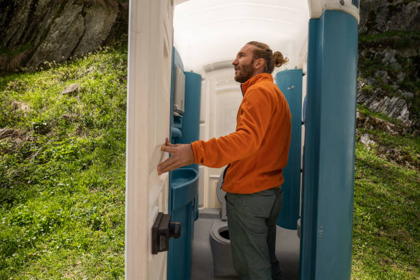 Porta potty delivery and setup in Flagstaff, AZ
